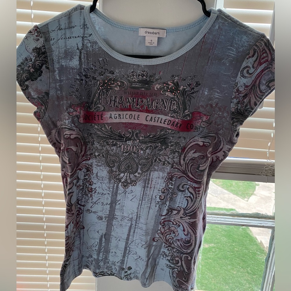 Dressbarn |champagne graphic shirt| petite small
